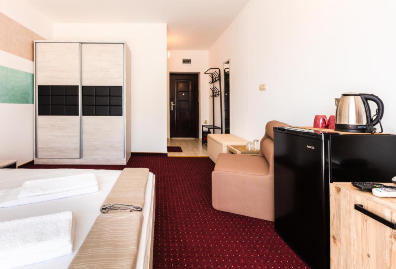Guest House Theona 奥布佐尔 外观 照片