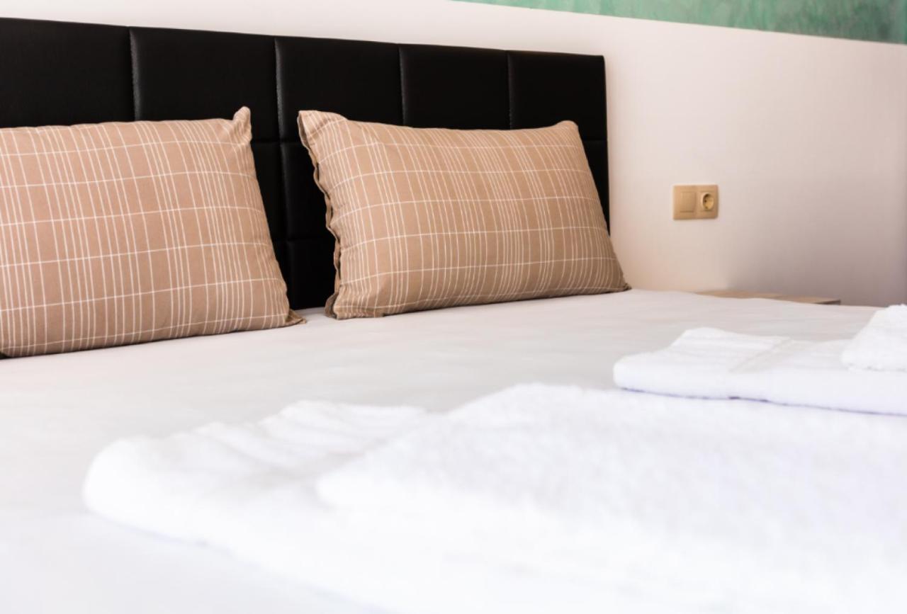 Guest House Theona 奥布佐尔 外观 照片