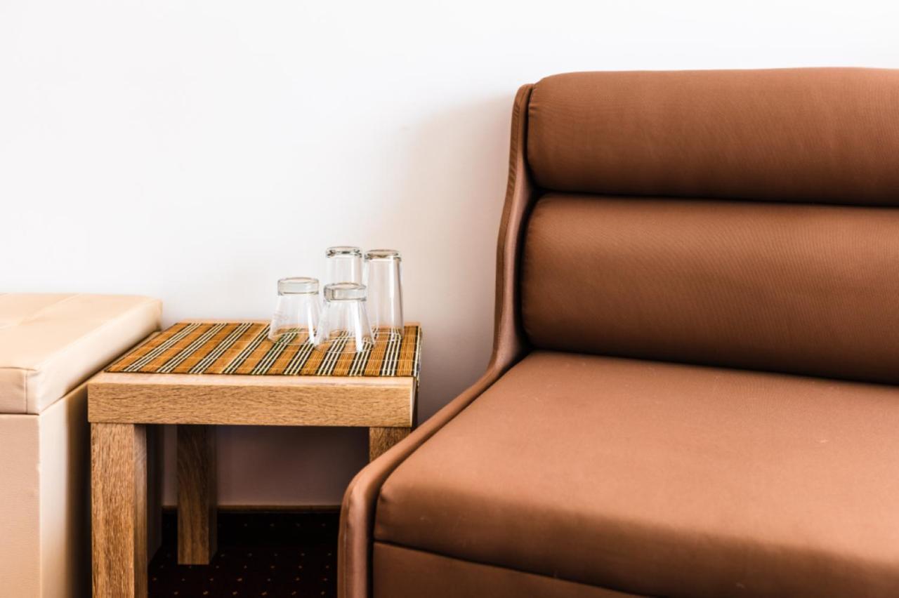 Guest House Theona 奥布佐尔 外观 照片