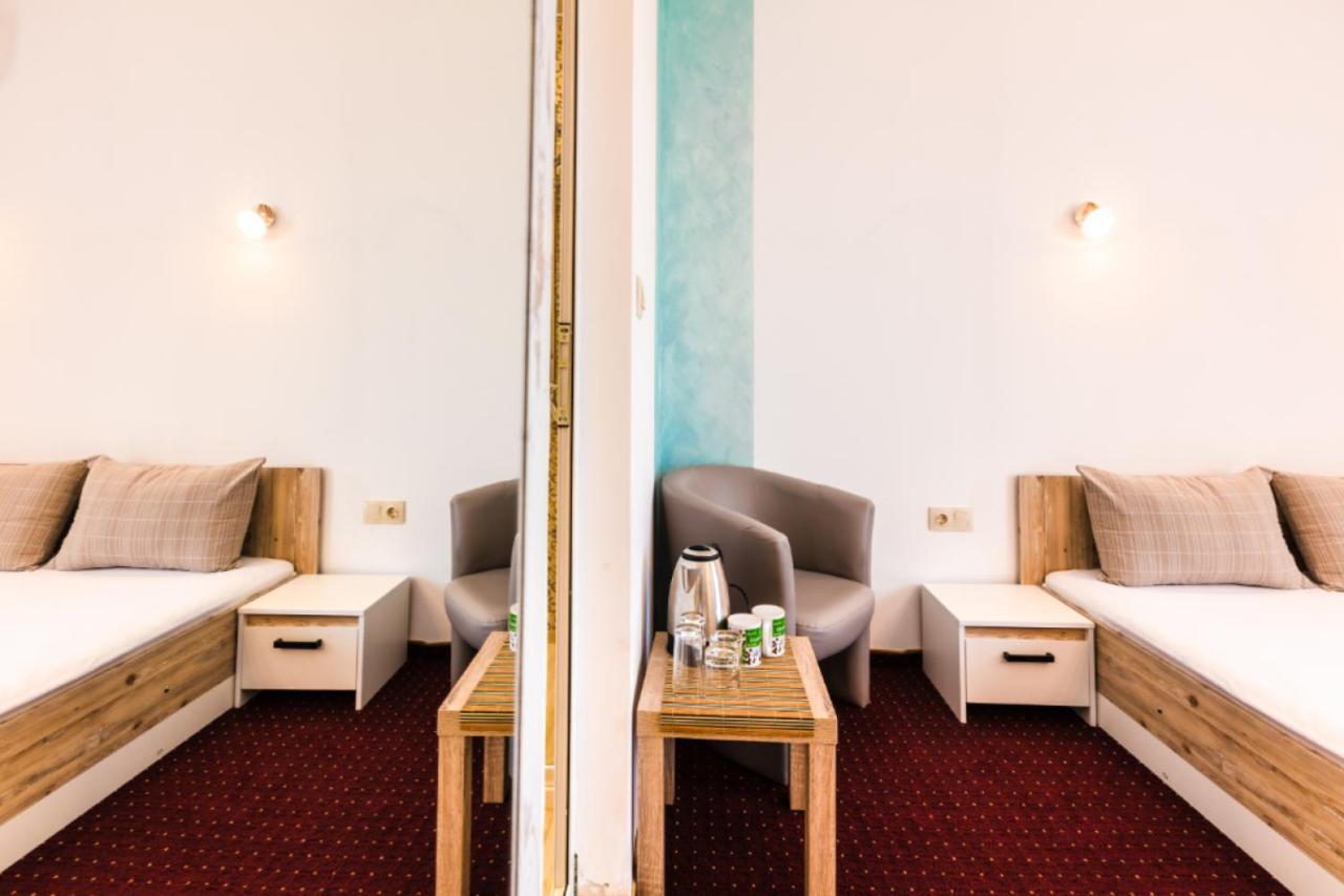 Guest House Theona 奥布佐尔 外观 照片