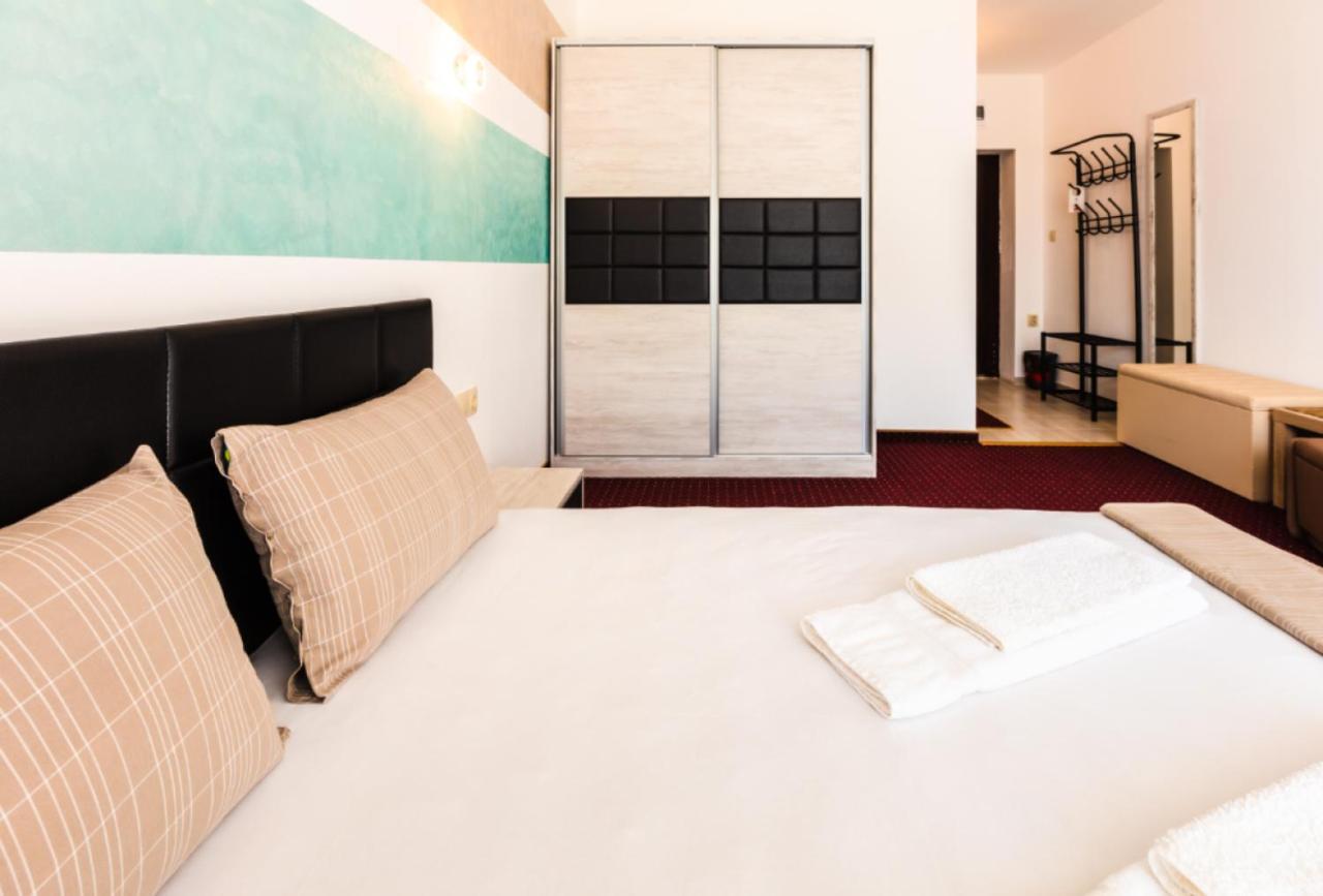 Guest House Theona 奥布佐尔 外观 照片