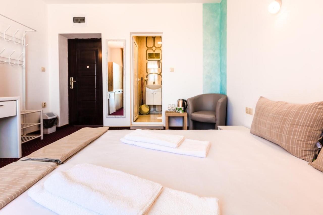 Guest House Theona 奥布佐尔 外观 照片